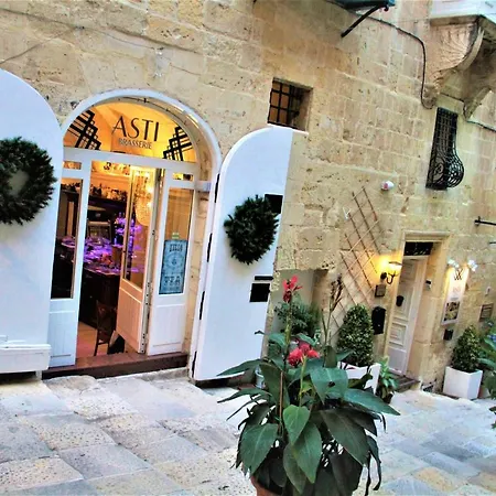 Casa Asti 3*